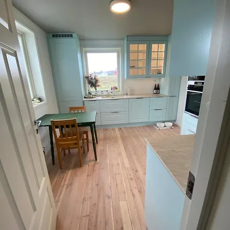 בית נופש Idyllic And Peaceful Family טרומסה